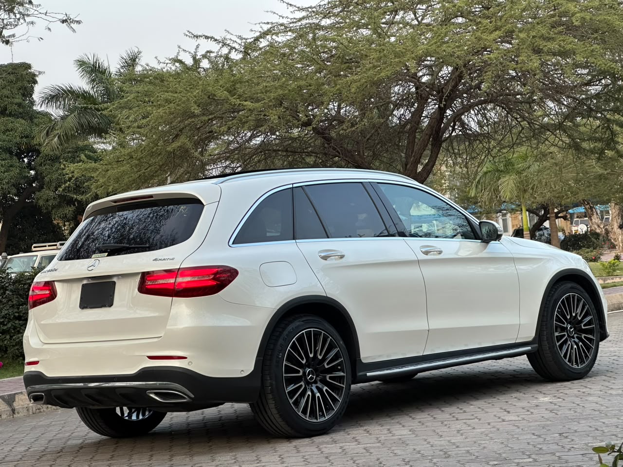 MERCEDES BENZ thumbnail 3